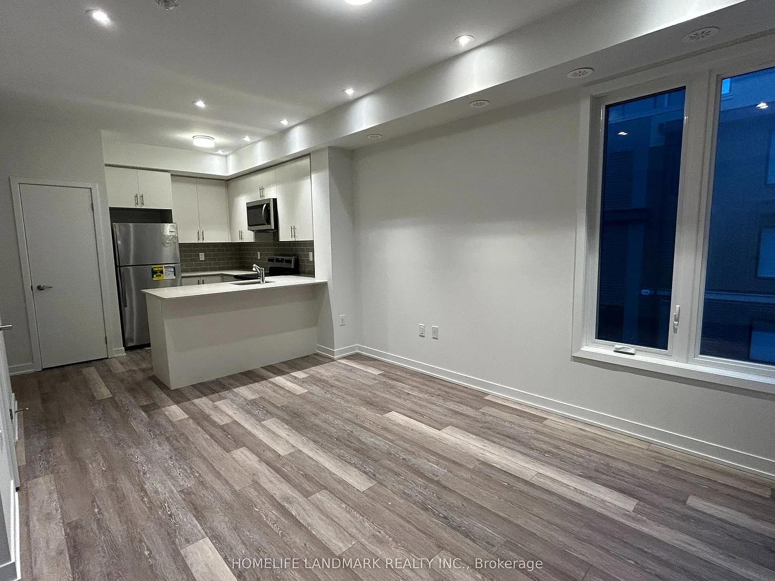 2 bed, $2,900 — Photo 2
