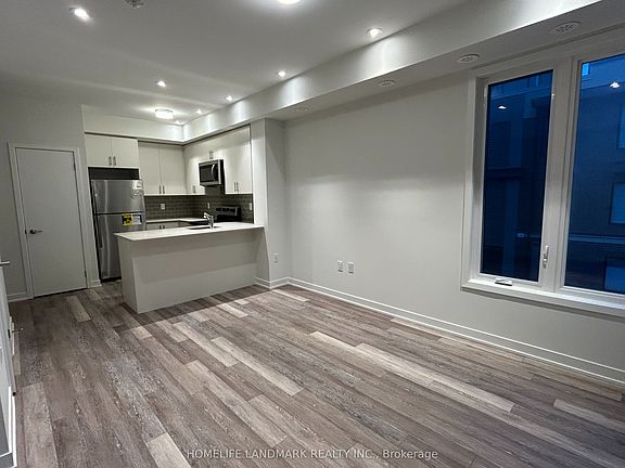 2nd image of 3425 Ridgeway Dr #1