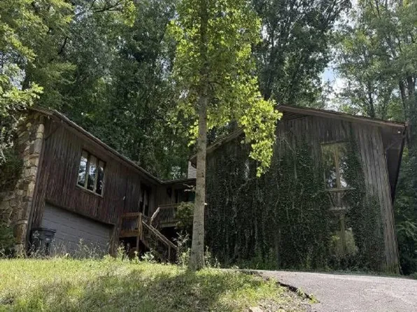 733 Blakley Dr, Kingsport, TN 37664