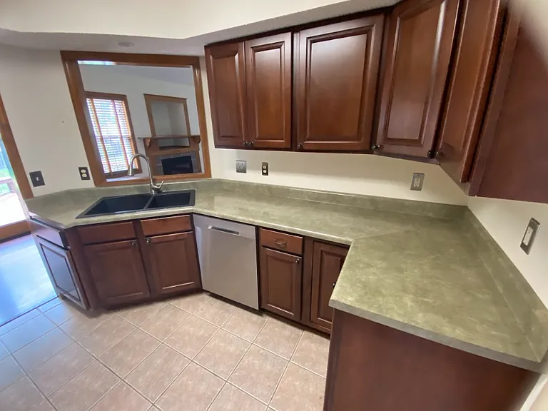 3703 Lupine Dr — Photo 6