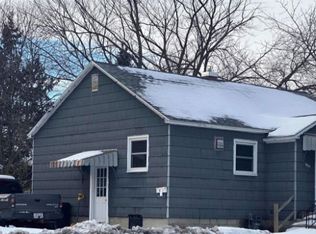 1011 Cleveland Ave, Marinette, WI 54143