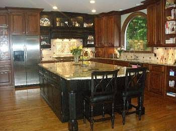 3rd image of 9535 Stoney Bridge Ln