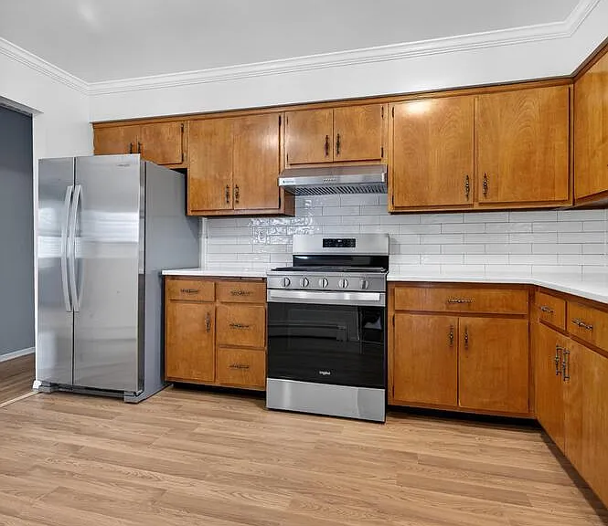 9 Bay Beach Ave — Photo 11