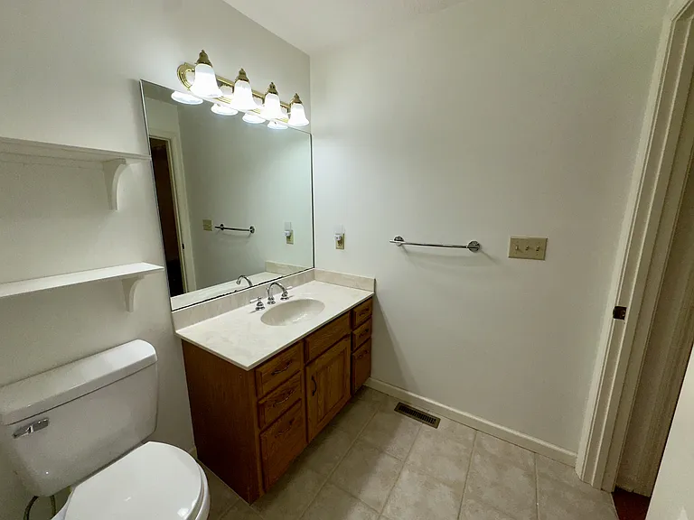 690 Terrace Lake Rd — Photo 42