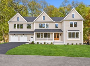 8 Priscilla Ln, Winchester, MA 01890