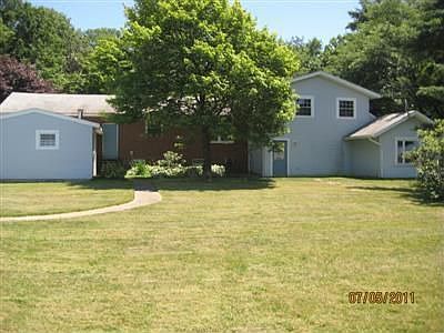 3rd image of 6751 Joliat Ave