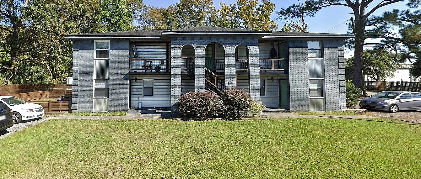 2 bed, 1000 sqft, $1,600 — Photo 1