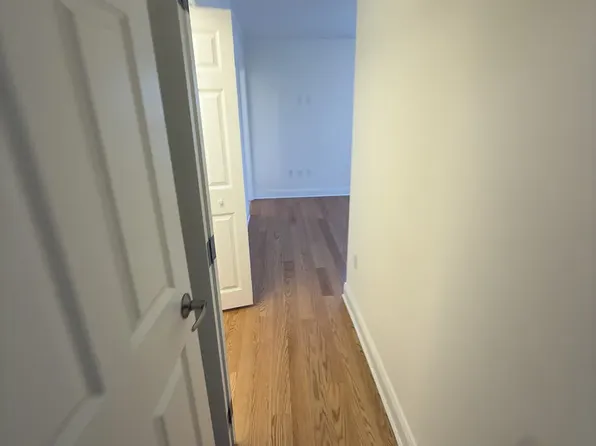 302 Paine Ct, Chestnut Hill, MA