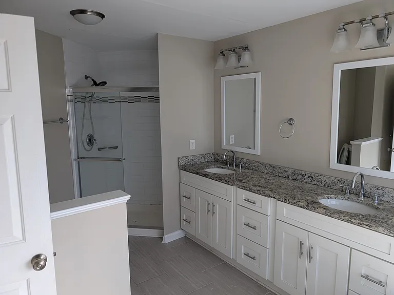 16004 Kings Mountain Rd — Photo 27