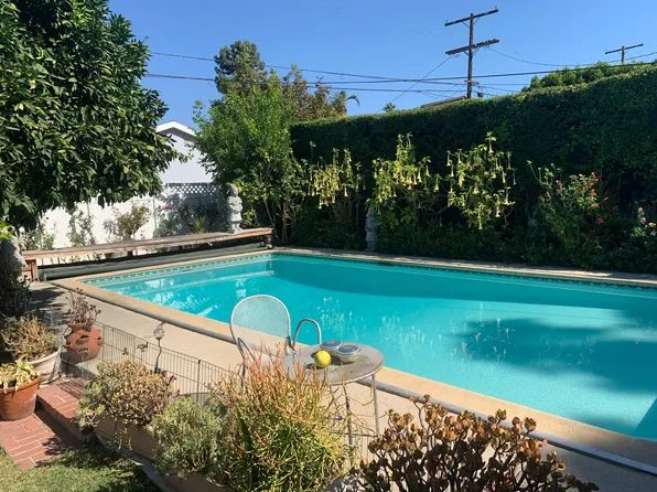 14431 Dunbar Pl, Sherman Oaks, CA 91423