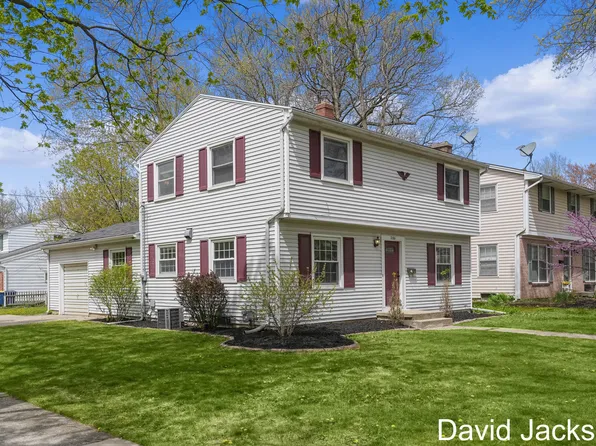 2301 Rosewood Ave SE, Grand Rapids, MI 49506