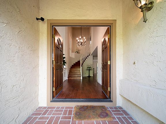 5th image of 2701 Kapalua Court