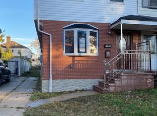 6147 148th St #2, Flushing, NY 11367