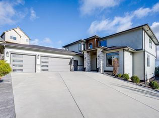 270 SW Golden Hills Dr, Pullman, WA 99163