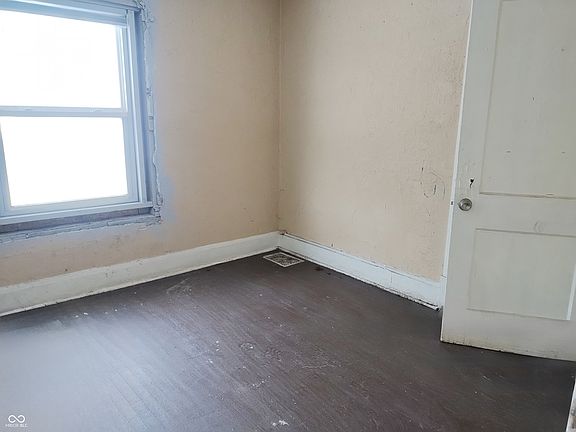 4th image of 550 N Lasalle St