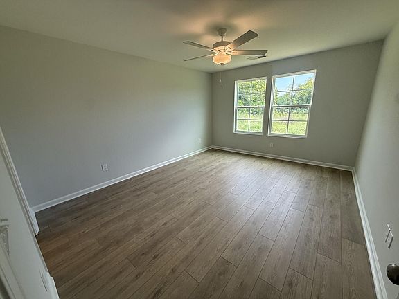 5th image of 224 Laurinton Farms Rd