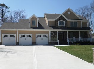 334 Arlington Ave N, Bayville, NJ 08721
