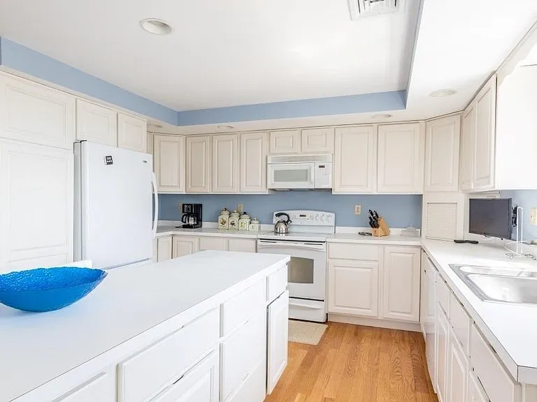 Fully furnished with pots, pans, etc.