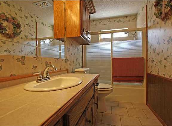 5th image of 10315 Fairfax Ln