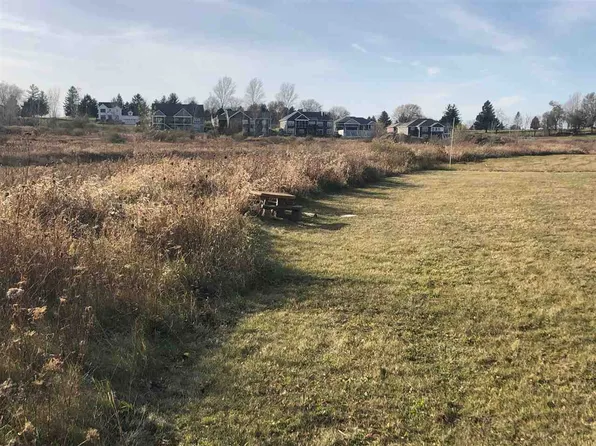 1928 Grieg Dr, Mount Horeb, WI 53572
