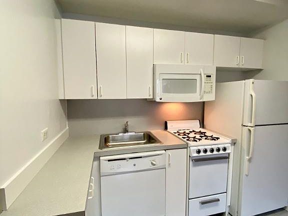 4th image of 1470 1st Ave APT 5G