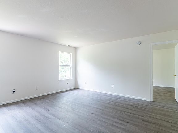 3rd image of 7823 Rocky Glen Pl