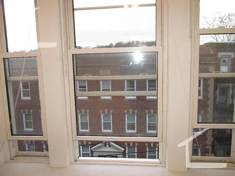 190 Winthrop Rd #32 — Photo 8