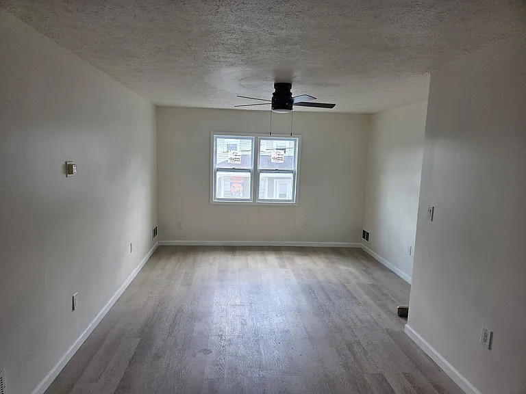 108 Ball St — Photo 7