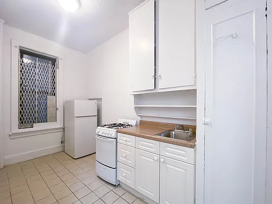 Rented by City Connections Realty | media 24