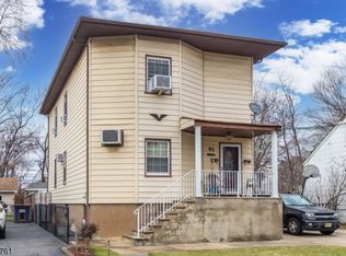95 Chamberlain Ave, Elmwood Park, NJ 07407