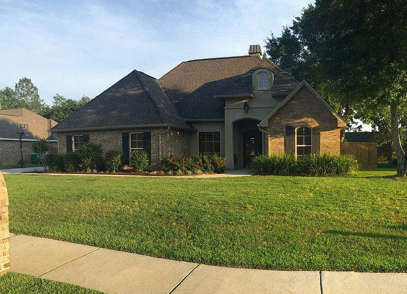 1st image of 11 Mossy Oaks Ln