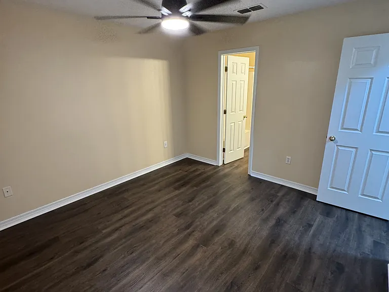 13401 Warren Dr — Photo 14