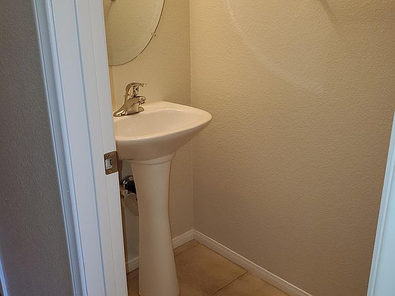 4th image of 7604 Brisa Del Mar Ave