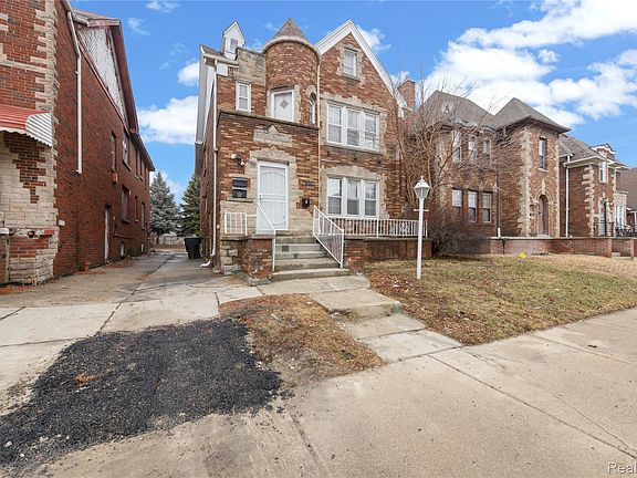 4th image of 4066 Tyler St