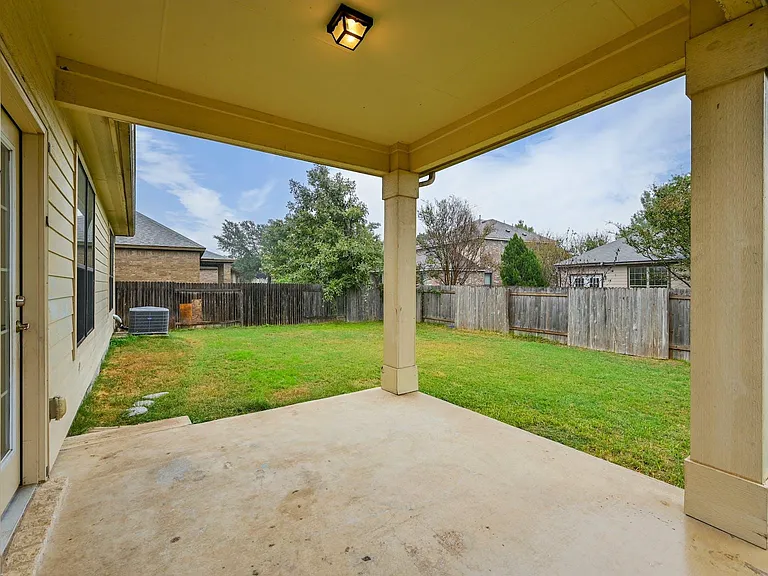 1029 Hyde Park Dr — Photo 21