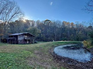 721 River Rd, Walton, WV 25286