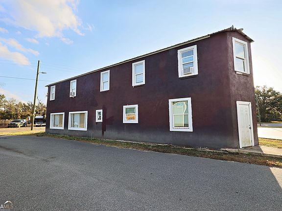 4th image of 804 W Green St