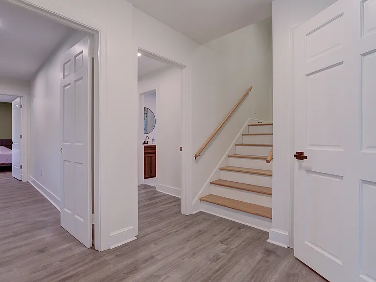 403 Westmoreland Ct — Photo 10