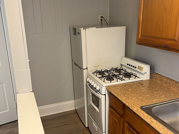 4th image of 422 W Martin Luther King Blvd #4