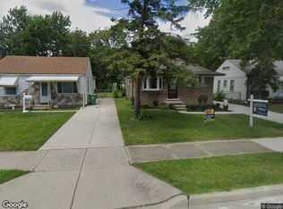 28959 Beechwood St, Garden City, MI 48135