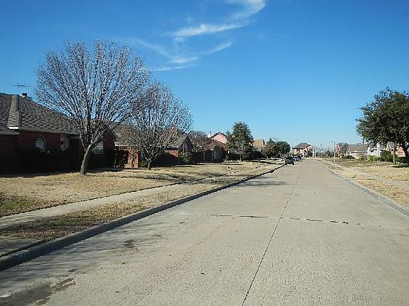 4th image of 1416 Doris Dr