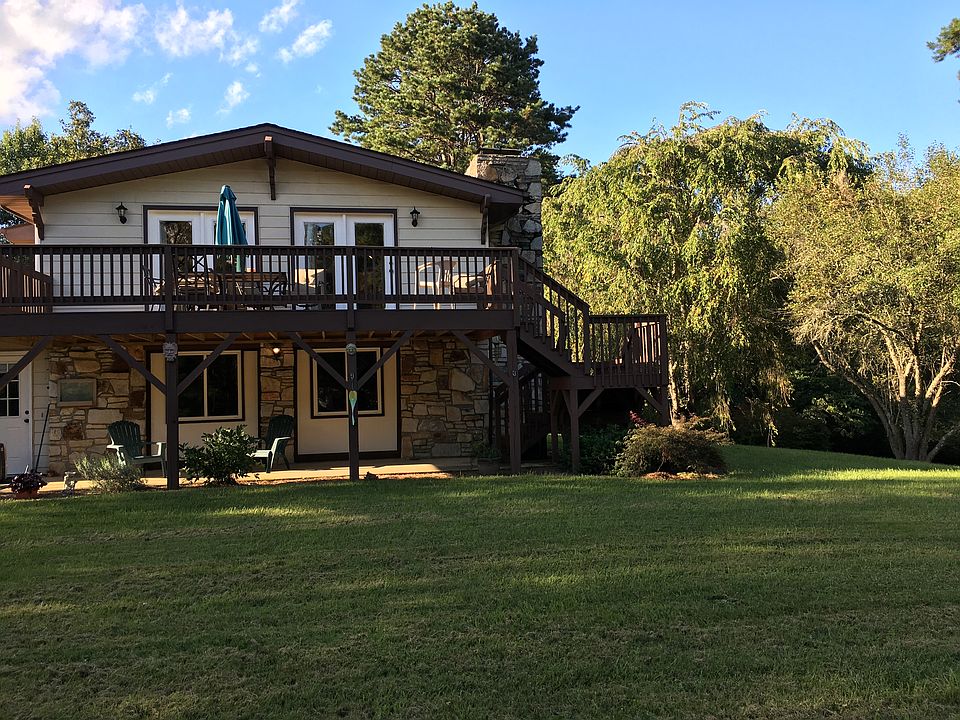 1st image of 355 Kelly Ln