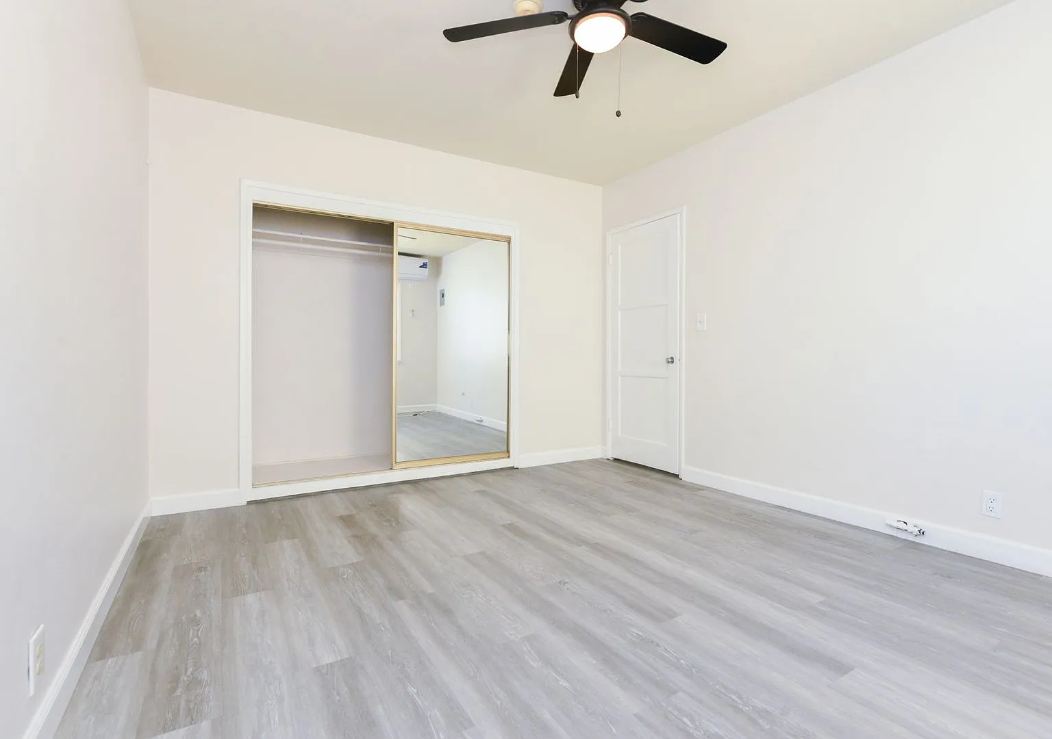 Berendo Street Apartments — Photo 2
