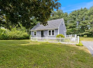 28 Woodside Drive, Kennebunk, ME 04043