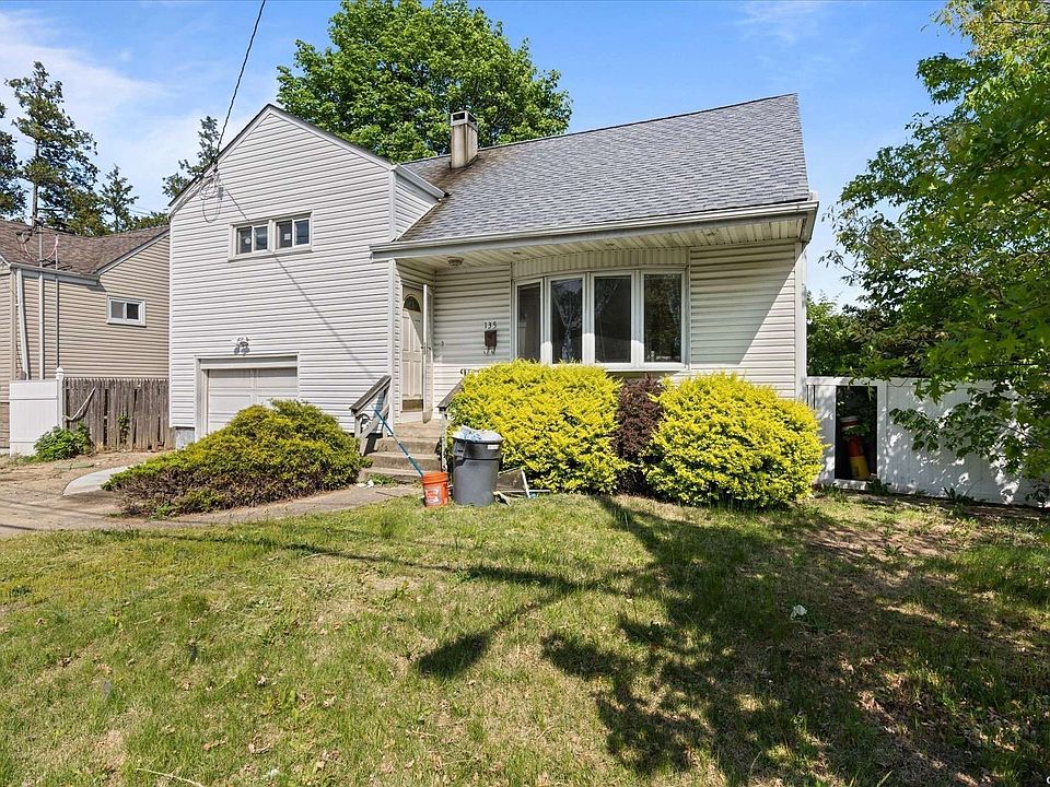 135 Commack Road, North Babylon, NY 11703 Zillow