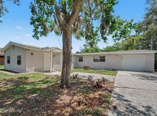 919 Crest Dr E, Jacksonville, FL 32221