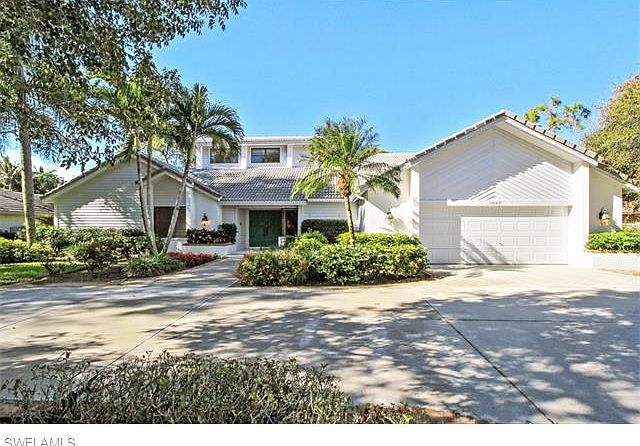 1st image of 3947 Woodlake Dr