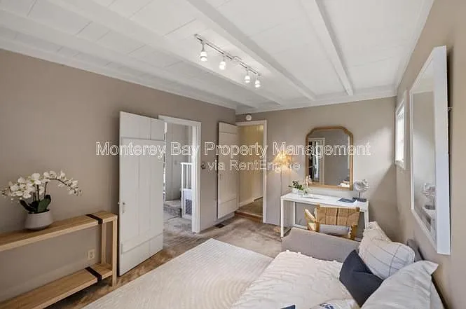 705 Grace St — Photo 10