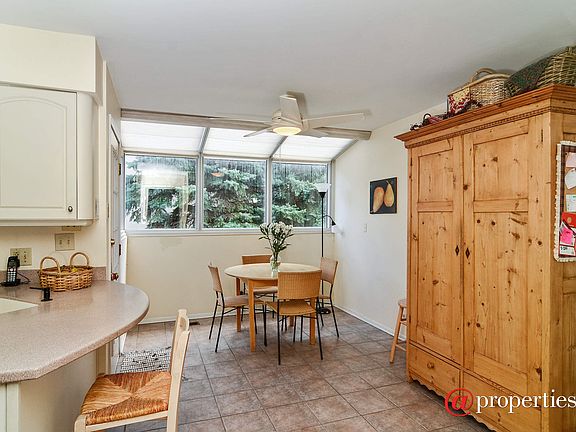 Kitchen / Breakfast Room