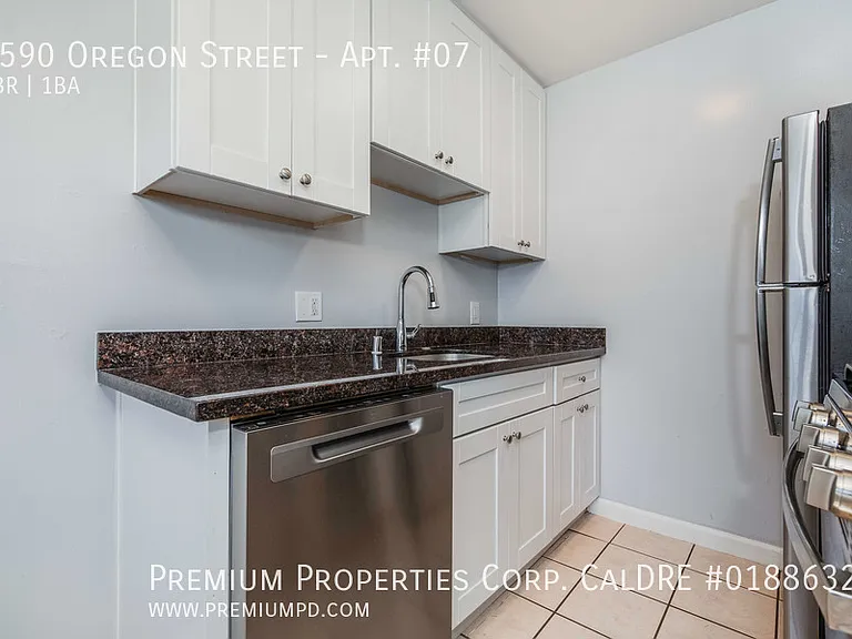 1590 Oregon St #7 — Photo 7